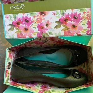 Black oka-B shoes